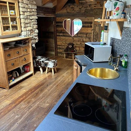 Apartamento La Tana Dell'Orso Campitello di Fassa Exterior foto